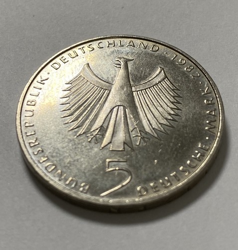 1982 f 1972 - 5,-,